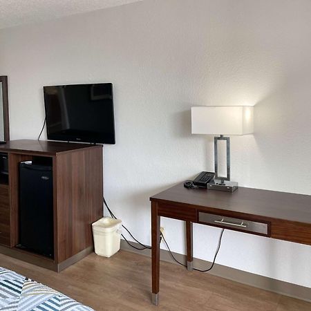 Motel 6 Opelika Al Esterno foto
